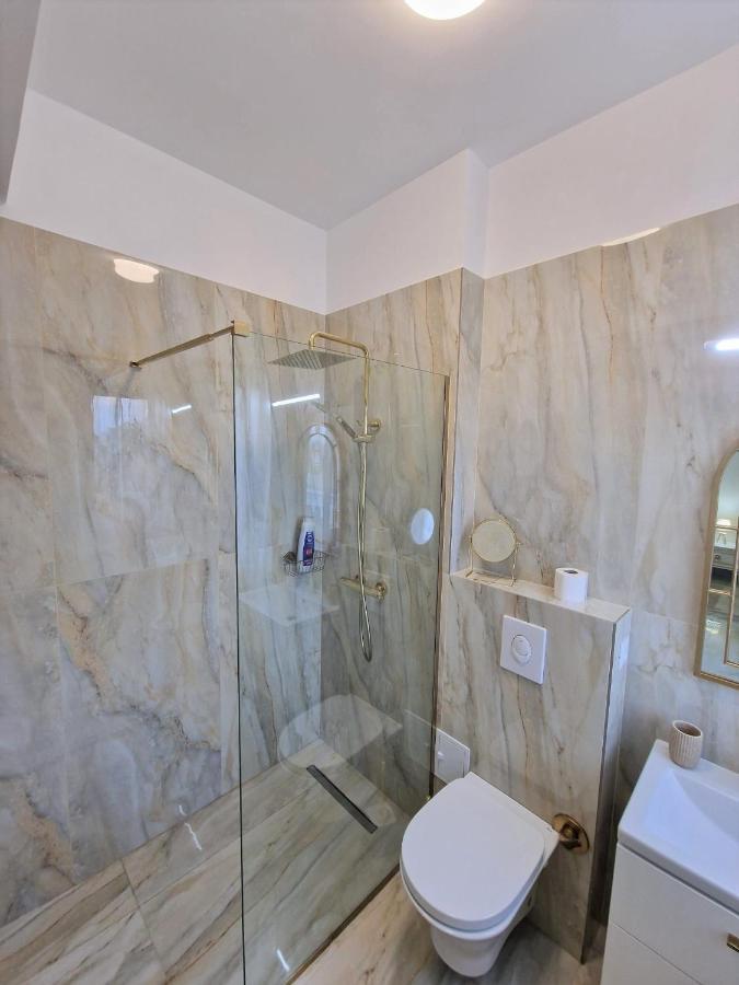 Laroka House Luxury Apartment City Center Universitate Бухарест Екстер'єр фото