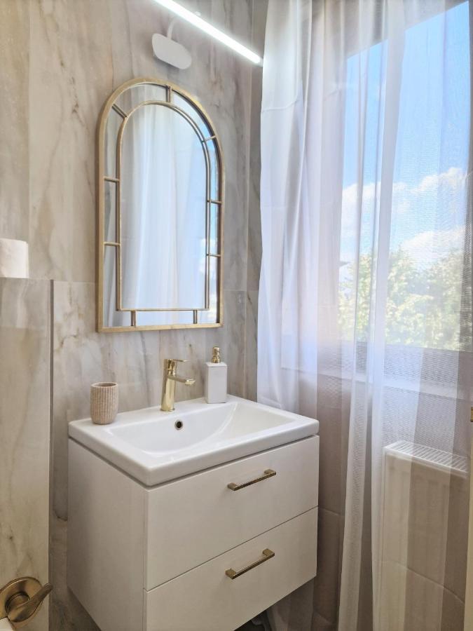 Laroka House Luxury Apartment City Center Universitate Бухарест Екстер'єр фото